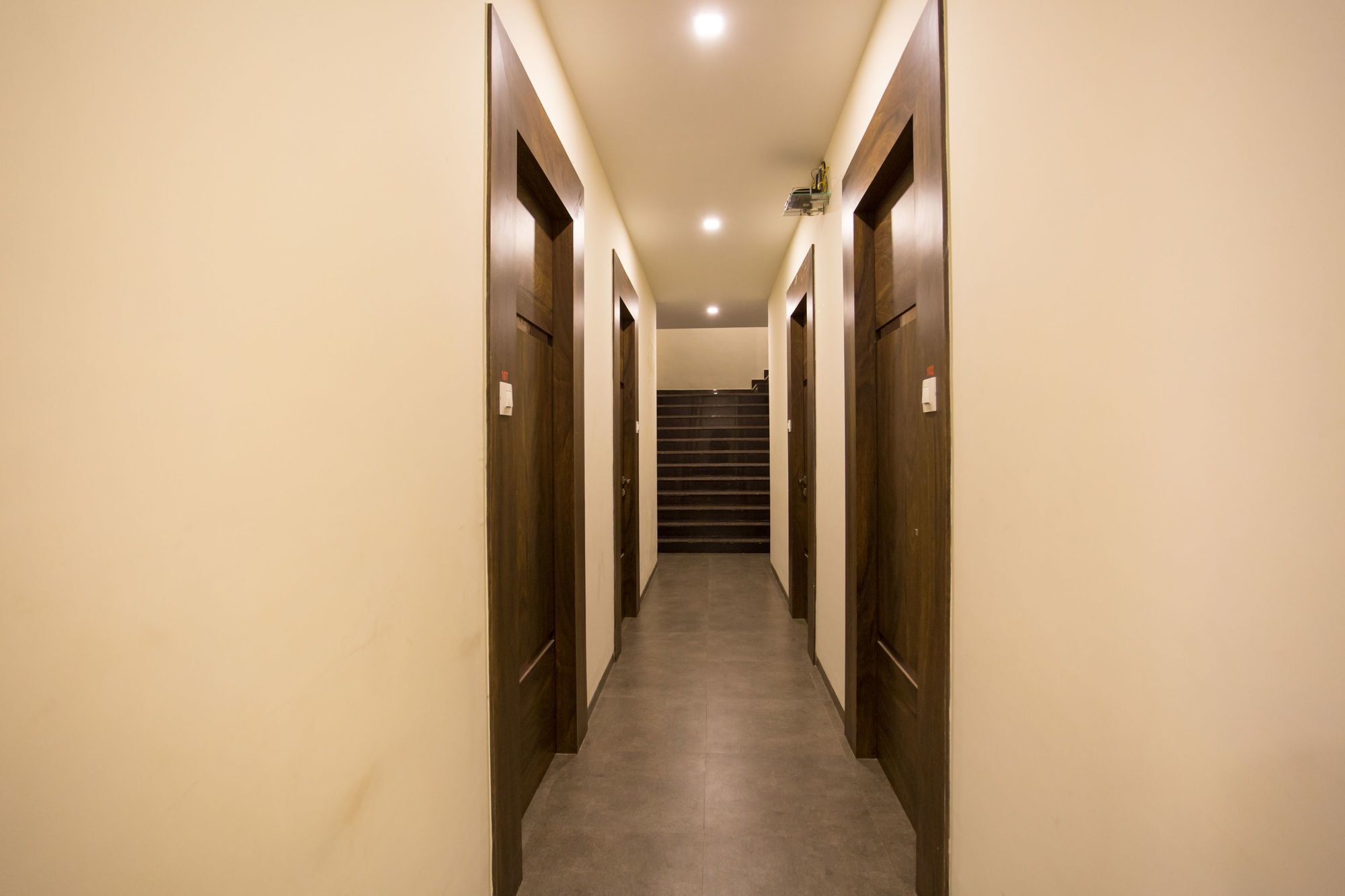 Oyo 7156 Hill View Residency Otel Navi Mumbai Dış mekan fotoğraf