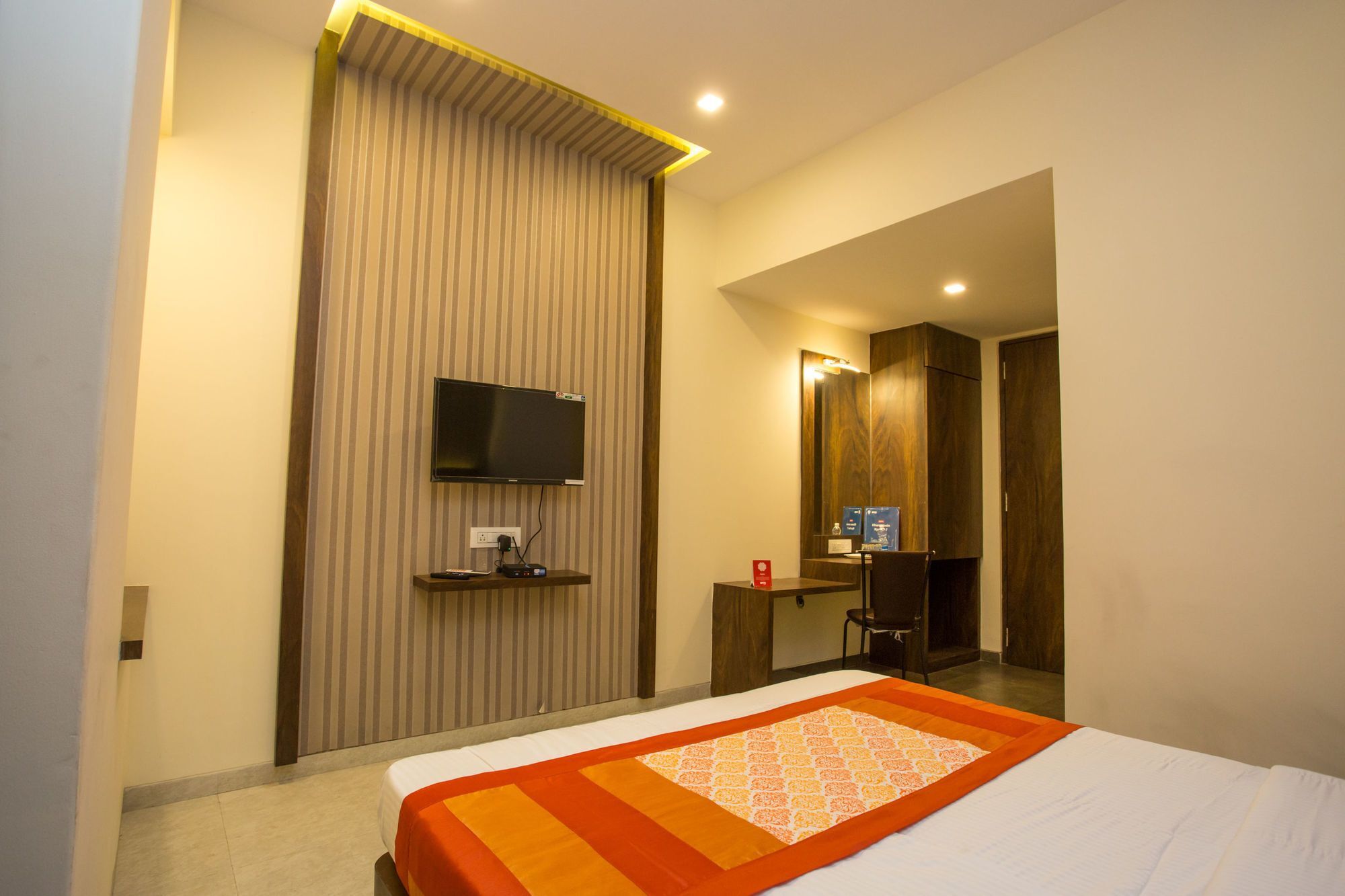 Oyo 7156 Hill View Residency Otel Navi Mumbai Dış mekan fotoğraf